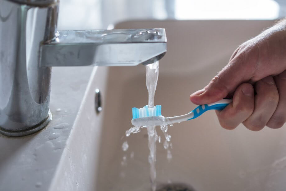 How to Conserve Water While Practicing Good Oral Hygiene